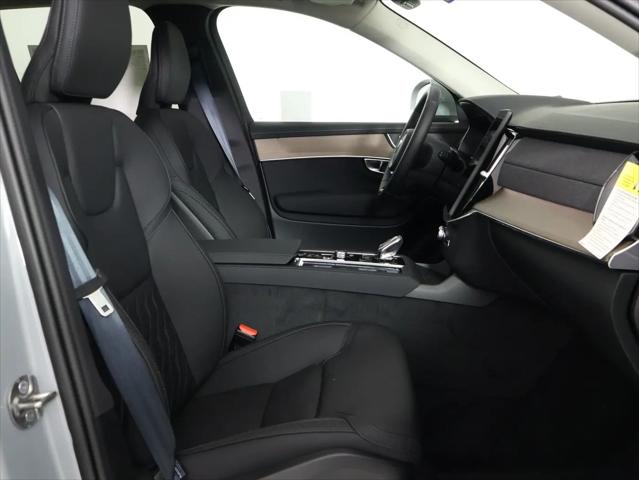 2026 Volvo XC90 Core, B6 AWD Gas mild hybrid, Gasoline, Bright, 7 Seats