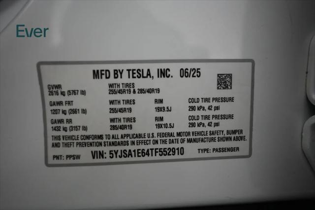 2026 Tesla Model S Plaid