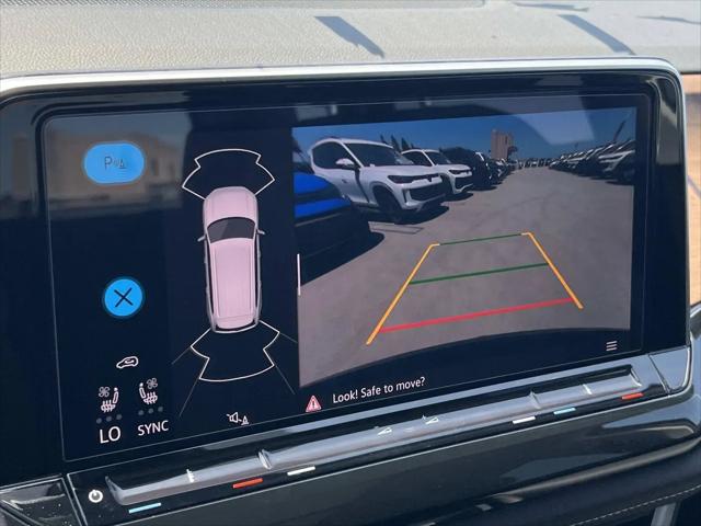 2026 Volkswagen Atlas SE with Technology