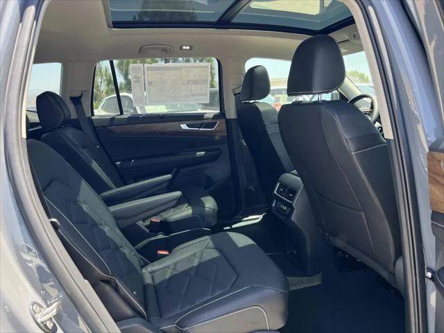 2026 Volkswagen Atlas SE with Technology