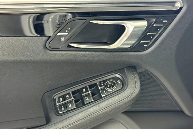 2023 Porsche Macan Macan