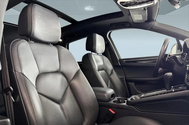 2023 Porsche Macan Macan