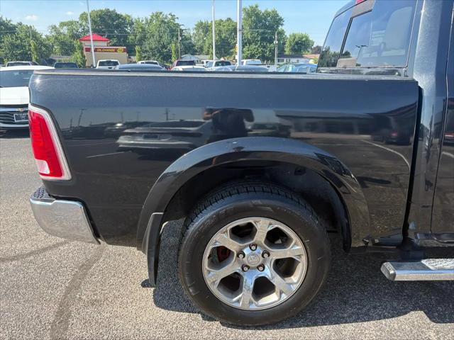 2017 Ram 1500 Laramie Crew Cab 4x2 57 Box
