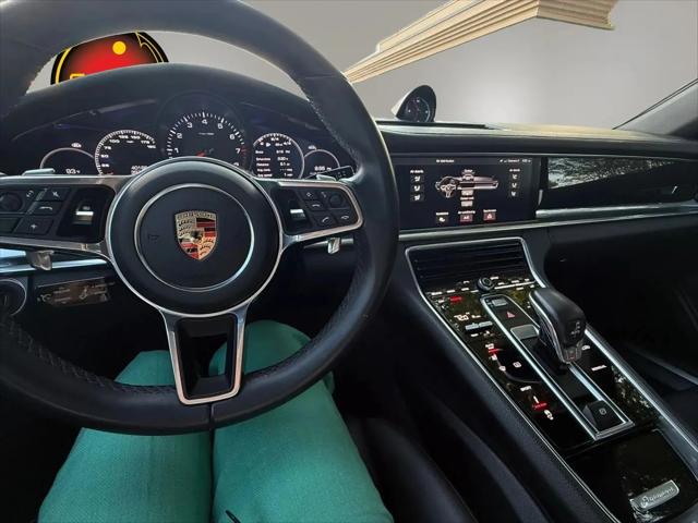 2017 Porsche Panamera Panamera