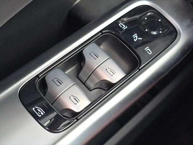 2026 Mercedes-Benz C-CLASS C 300 C 300