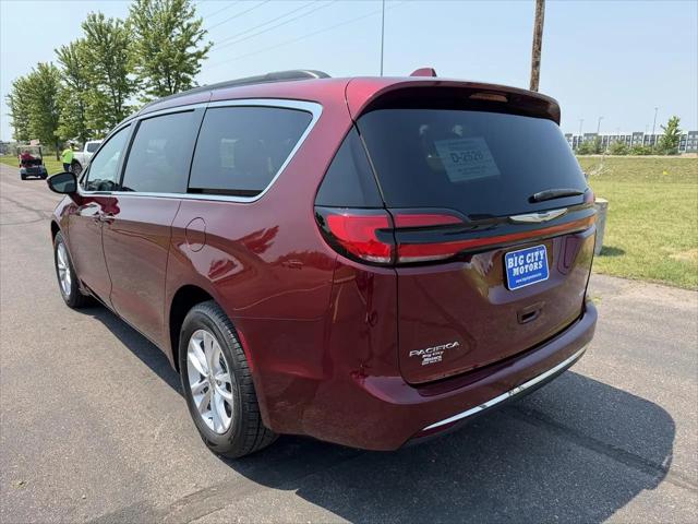 2022 Chrysler Pacifica Touring AWD