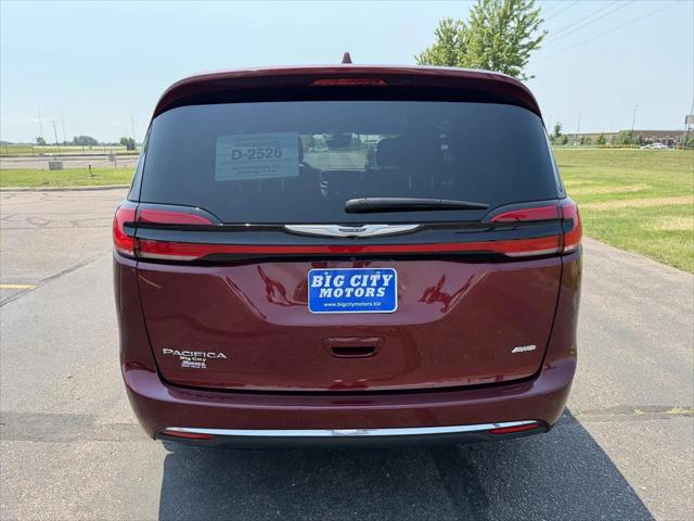 2022 Chrysler Pacifica Touring AWD