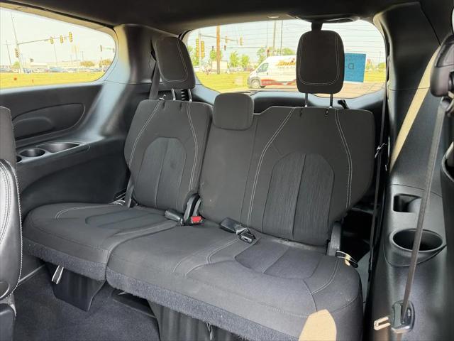 2022 Chrysler Pacifica Touring AWD