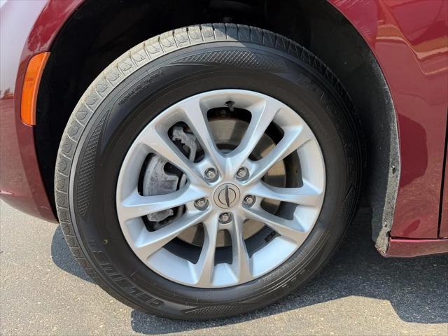 2022 Chrysler Pacifica Touring AWD
