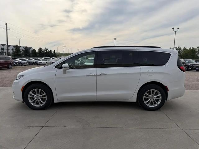 2022 Chrysler Pacifica Touring AWD