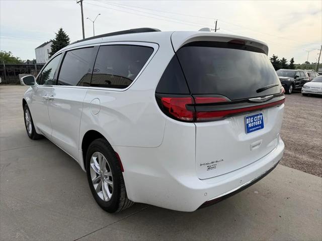 2022 Chrysler Pacifica Touring AWD