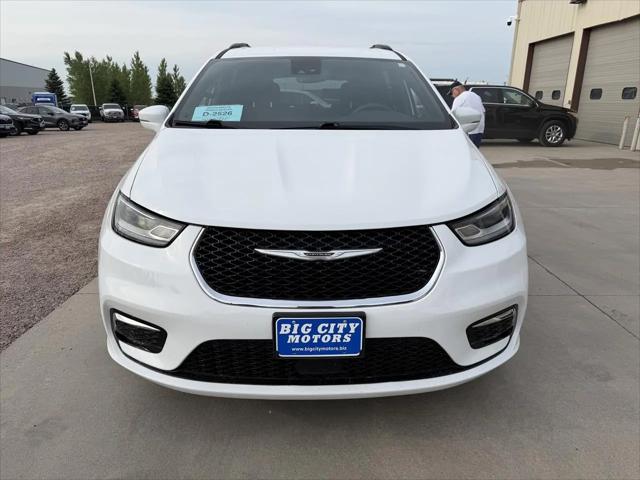2022 Chrysler Pacifica Touring AWD