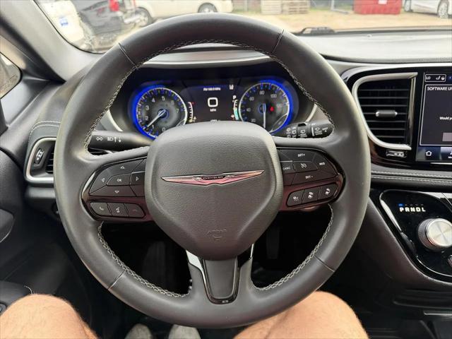 2022 Chrysler Pacifica Touring AWD