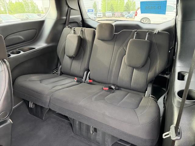2022 Chrysler Pacifica Touring AWD