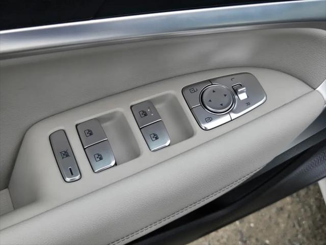 2023 Genesis G70 2.0T RWD