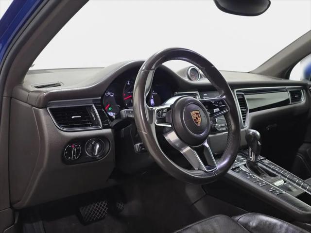 2017 Porsche Macan Macan