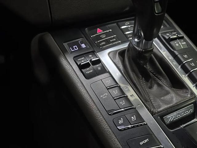 2017 Porsche Macan Macan
