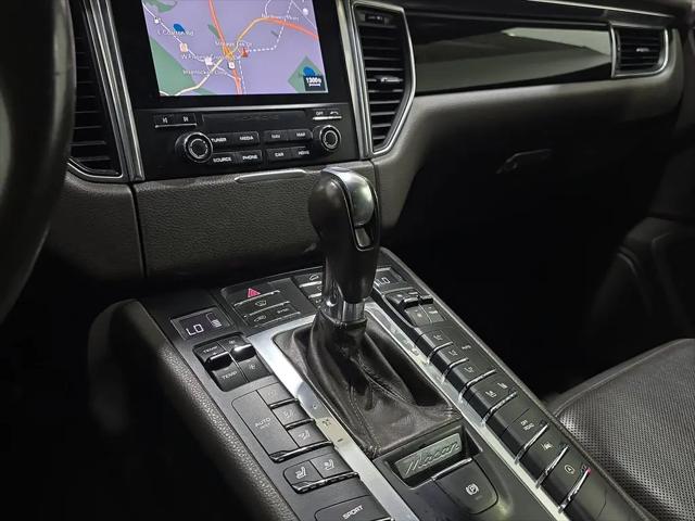 2017 Porsche Macan Macan