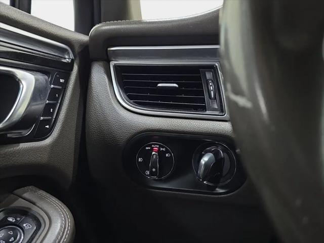 2017 Porsche Macan Macan