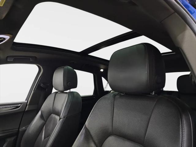 2017 Porsche Macan Macan