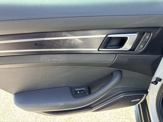 2023 Porsche Panamera Panamera Platinum Edition