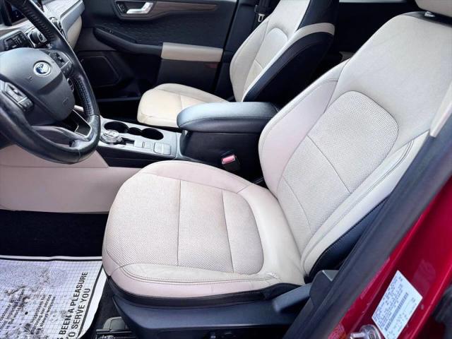 2020 Ford Escape Titanium