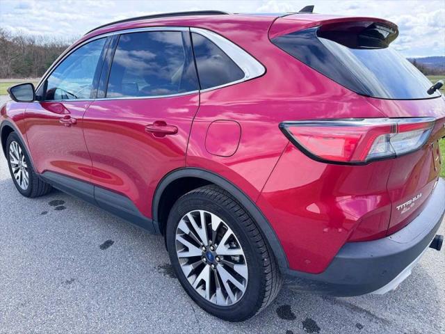 2020 Ford Escape Titanium