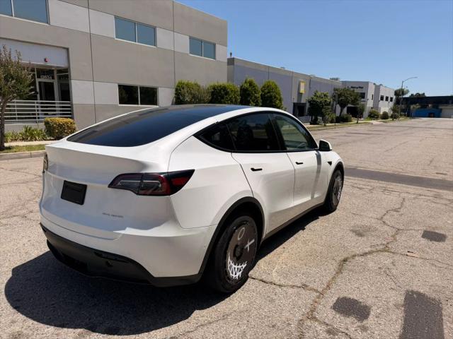 2022 Tesla Model Y Long Range Dual Motor All-Wheel Drive