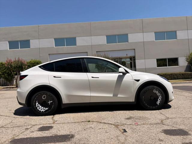 2022 Tesla Model Y Long Range Dual Motor All-Wheel Drive