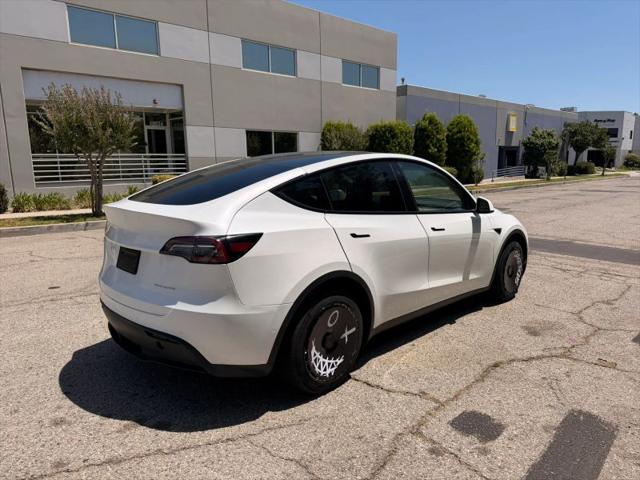 2022 Tesla Model Y Long Range Dual Motor All-Wheel Drive