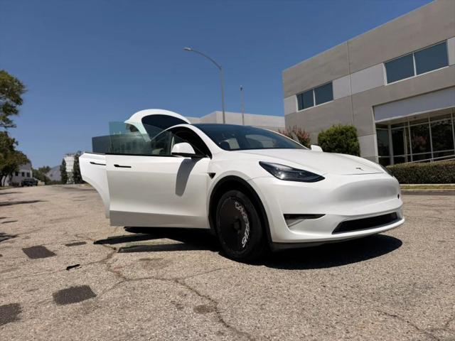 2022 Tesla Model Y Long Range Dual Motor All-Wheel Drive