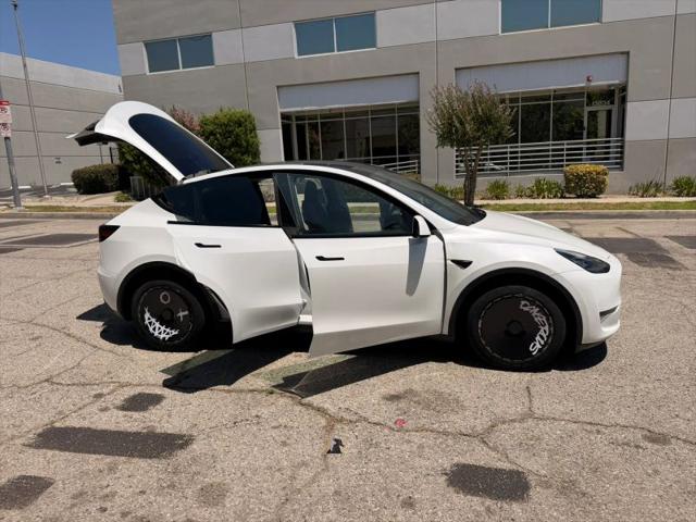 2022 Tesla Model Y Long Range Dual Motor All-Wheel Drive