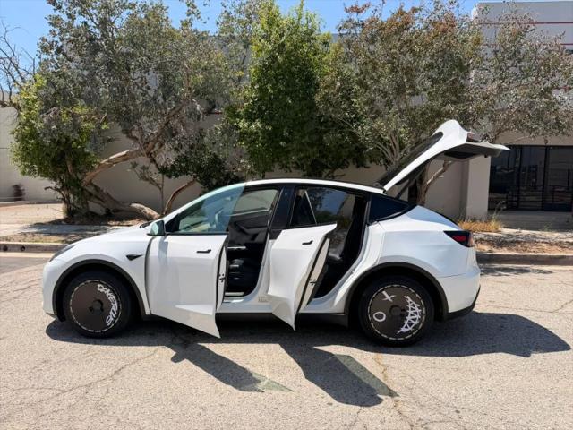 2022 Tesla Model Y Long Range Dual Motor All-Wheel Drive
