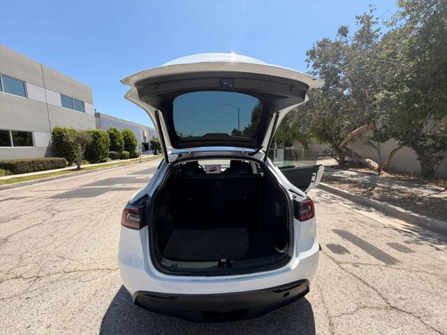2022 Tesla Model Y Long Range Dual Motor All-Wheel Drive