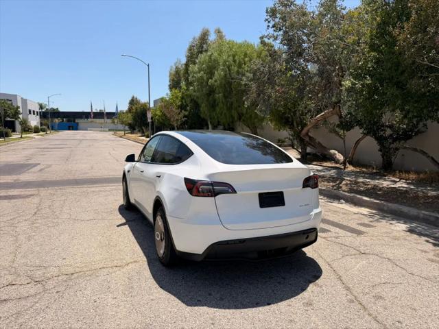 2022 Tesla Model Y Long Range Dual Motor All-Wheel Drive