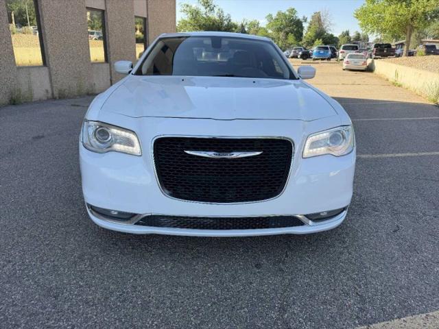 2017 Chrysler 300 Limited