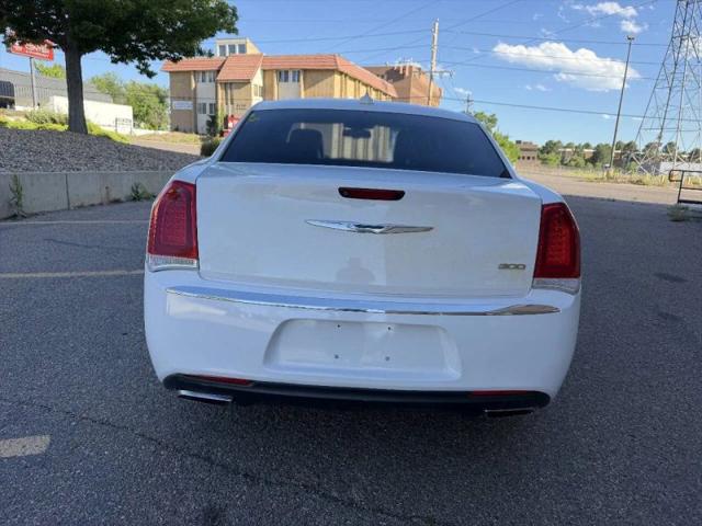 2017 Chrysler 300 Limited