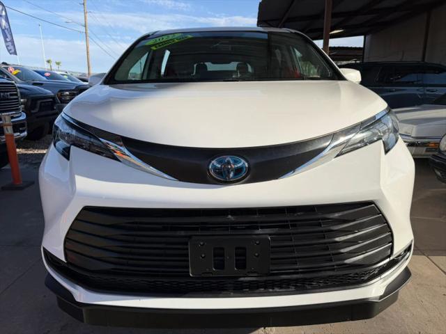 2022 Toyota Sienna LE for sale in Phoenix, AZ