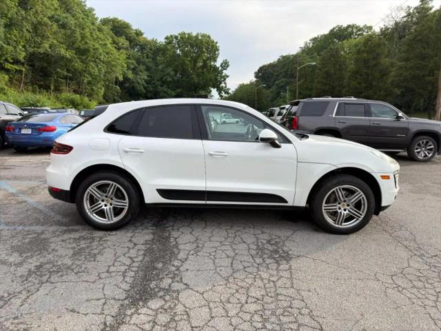 2017 Porsche Macan Base