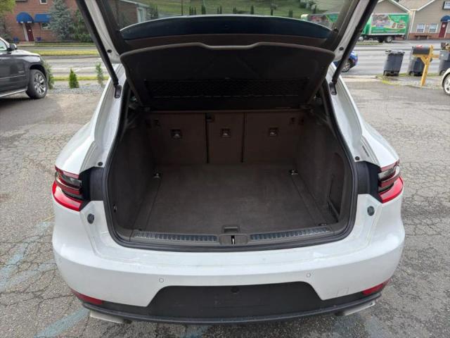 2017 Porsche Macan Base