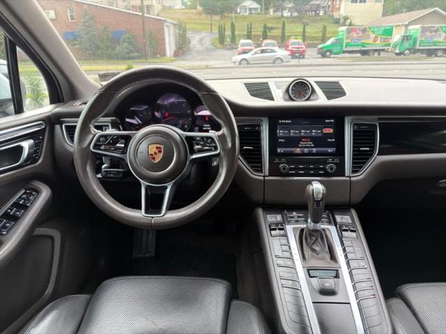 2017 Porsche Macan Base