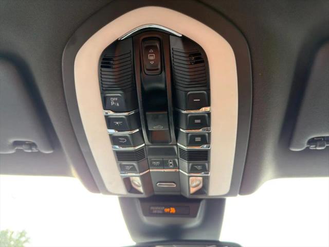 2017 Porsche Macan Base