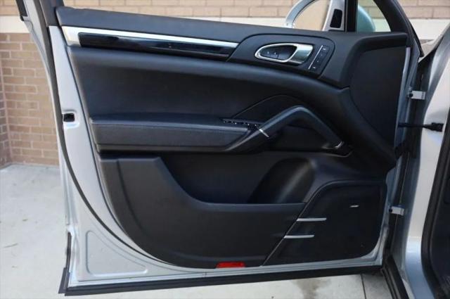 2016 Porsche Cayenne Base