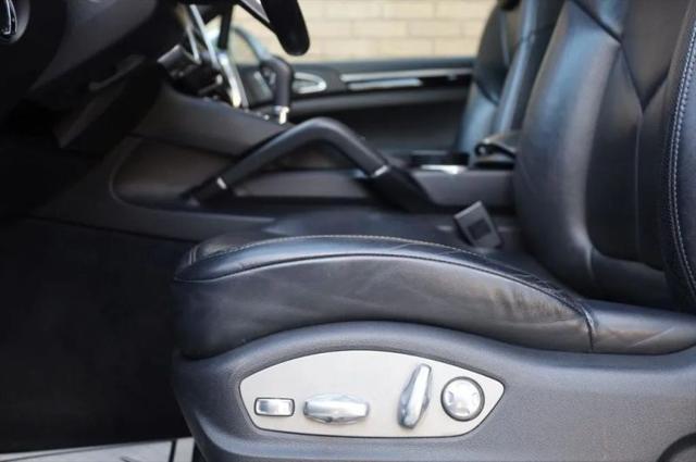 2016 Porsche Cayenne Base