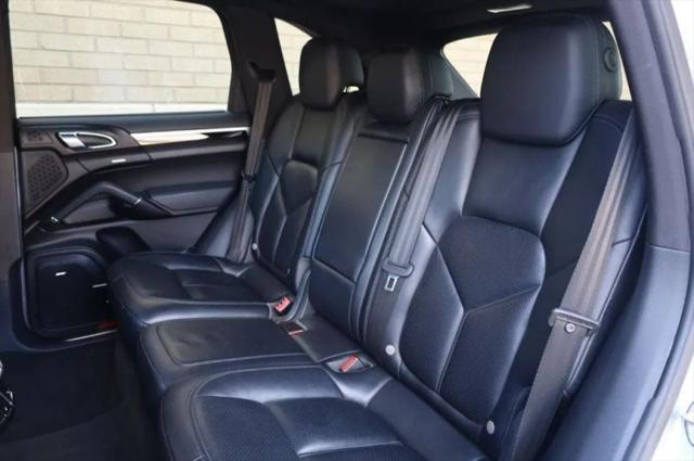 2016 Porsche Cayenne Base