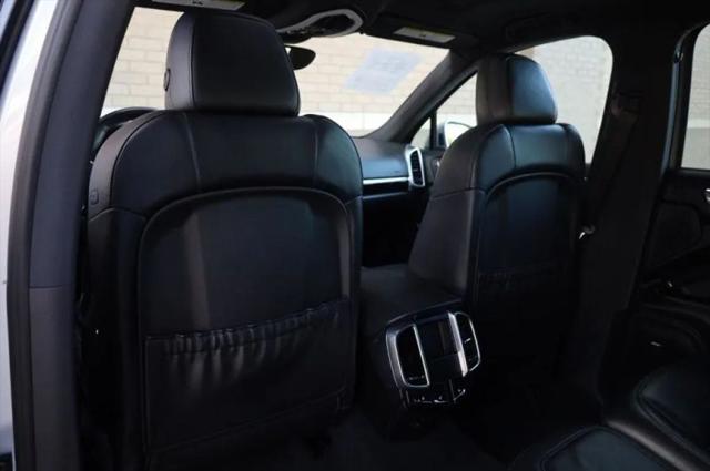 2016 Porsche Cayenne Base