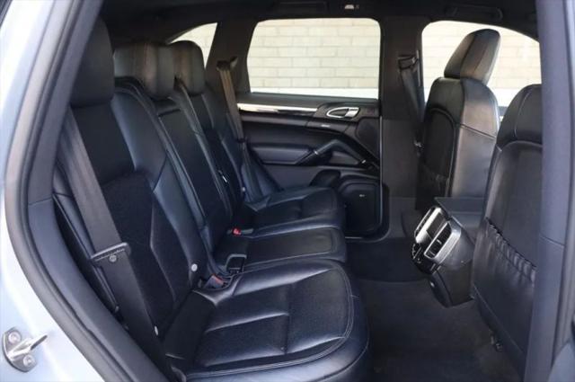 2016 Porsche Cayenne Base