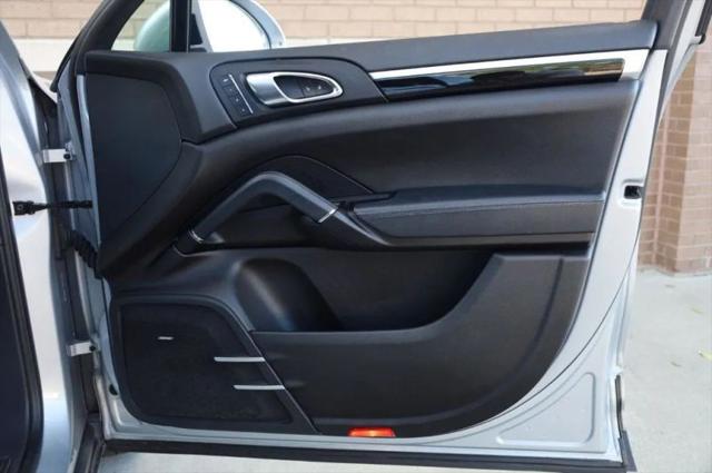 2016 Porsche Cayenne Base