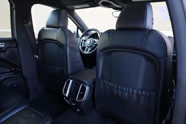 2016 Porsche Cayenne Base