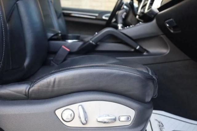 2016 Porsche Cayenne Base